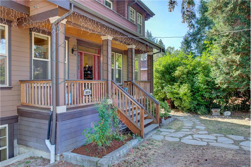 House for rent at 10516 20th Ave NE, Seattle, WA 98125