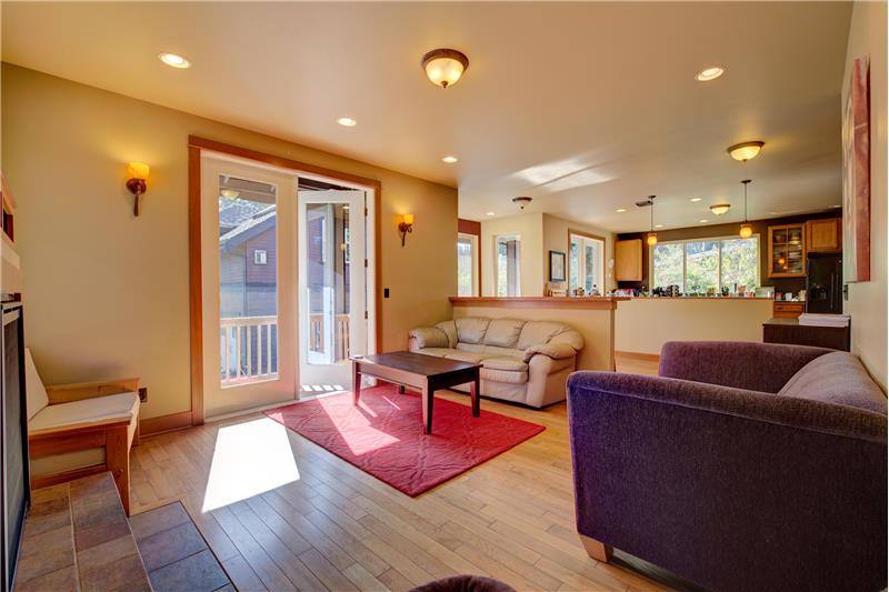 House for rent at 10516 20th Ave NE, Seattle, WA 98125