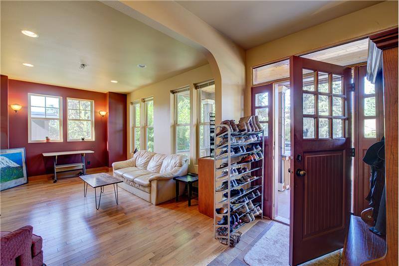 House for rent at 10516 20th Ave NE, Seattle, WA 98125