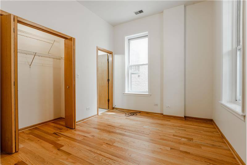 Apartment for rent at 1822 N Campbell Ave #2F, Chicago, IL 60622