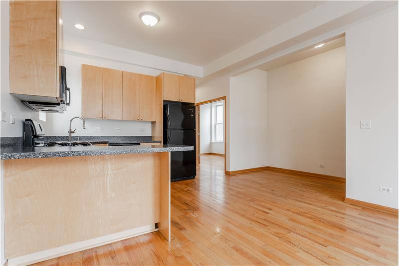 Apartment for rent at 1822 N Campbell Ave #2F, Chicago, IL 60622
