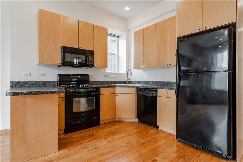 Apartment for rent at 1822 N Campbell Ave #2F, Chicago, IL 60622