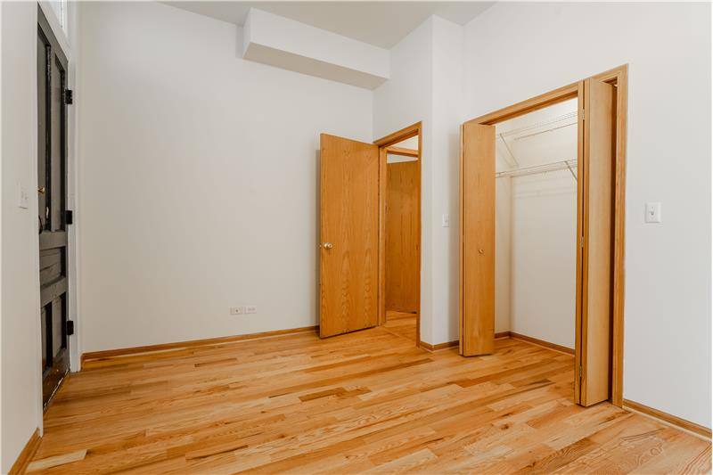 Apartment for rent at 1822 N Campbell Ave #2F, Chicago, IL 60622