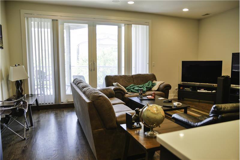 Condo for rent at 2127 W Division St #2F, Chicago, IL 60622