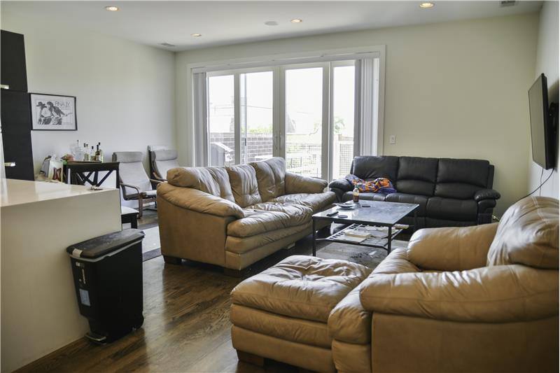 Condo for rent at 2127 W Division St #2F, Chicago, IL 60622