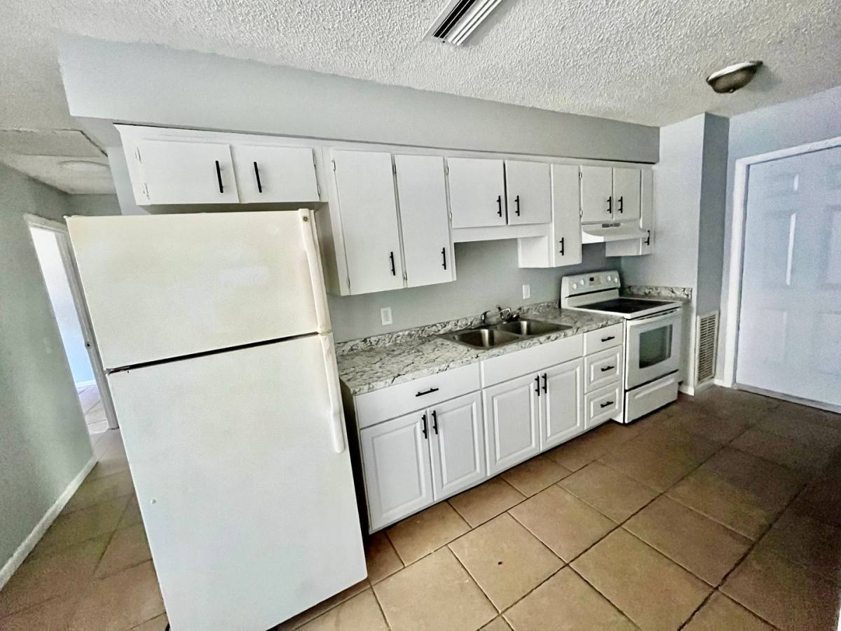 Apartment for rent at 911 N Iowa Ave #2, Lakeland, FL 33801