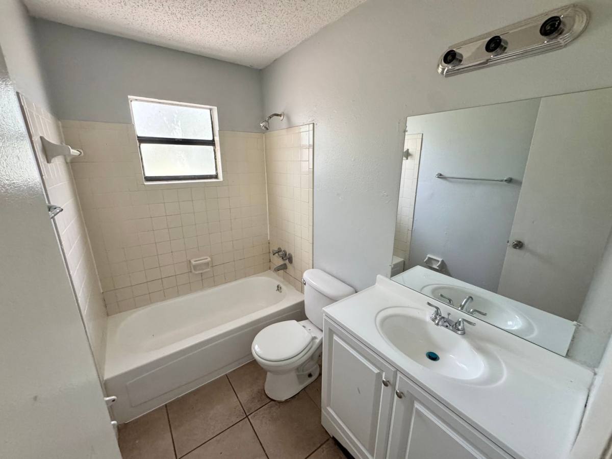 Apartment for rent at 911 N Iowa Ave #2, Lakeland, FL 33801