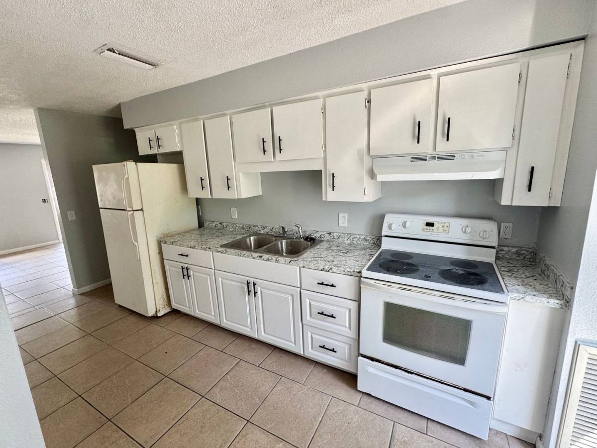 Apartment for rent at 911 N Iowa Ave #2, Lakeland, FL 33801