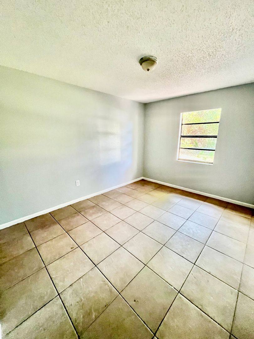 Apartment for rent at 911 N Iowa Ave #2, Lakeland, FL 33801