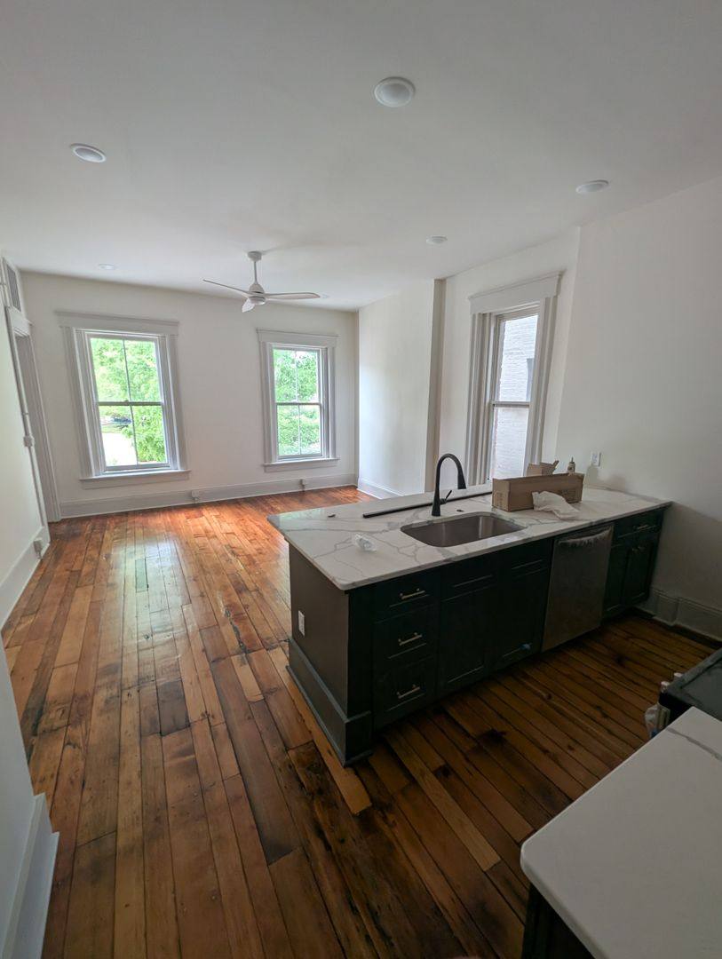 Apartment for rent at 521 Garrard St, Covington, KY 41011
