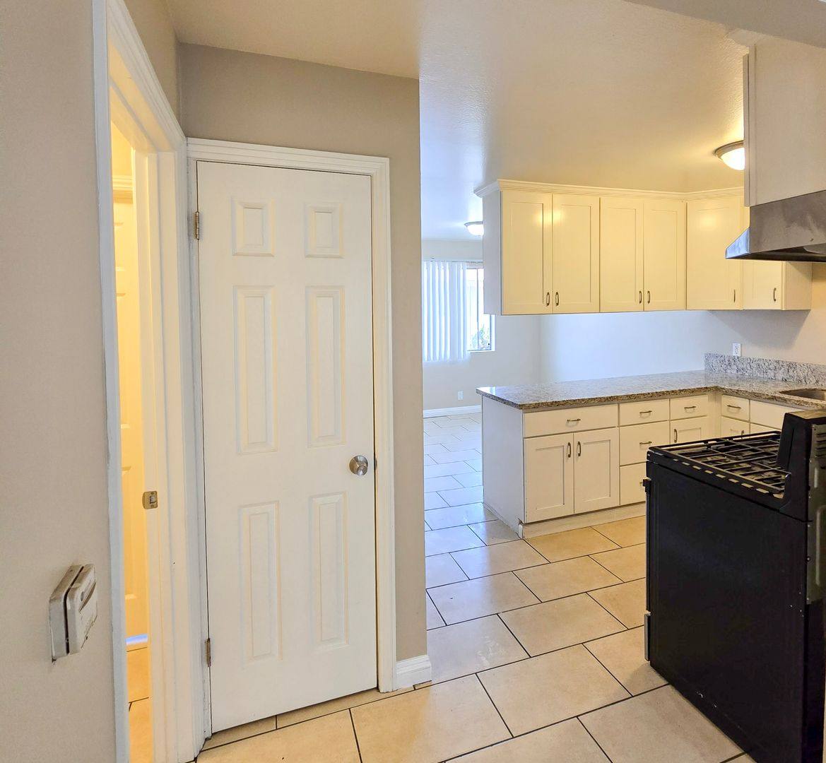 Apartment for rent at 6460 Crecent Ave, Buena Park, CA 90620