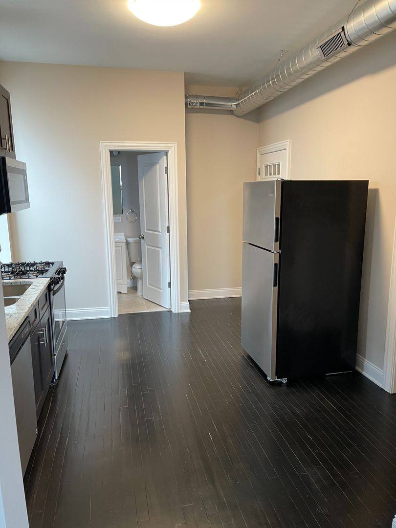 Apartment for rent at 1726 W 19th St, Chicago, IL 60608