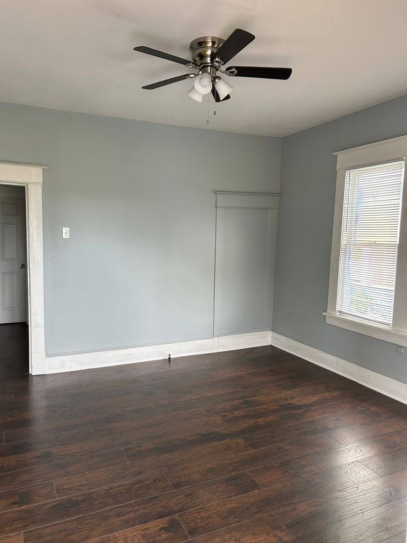 House for rent at 2042 Laurel St, Shreveport, LA 71103