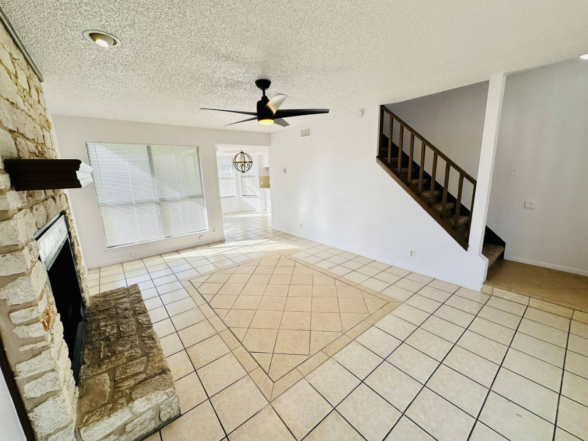 Apartment for rent at 1000 & 1002 Ridgemont St, Round Rock, TX 78664