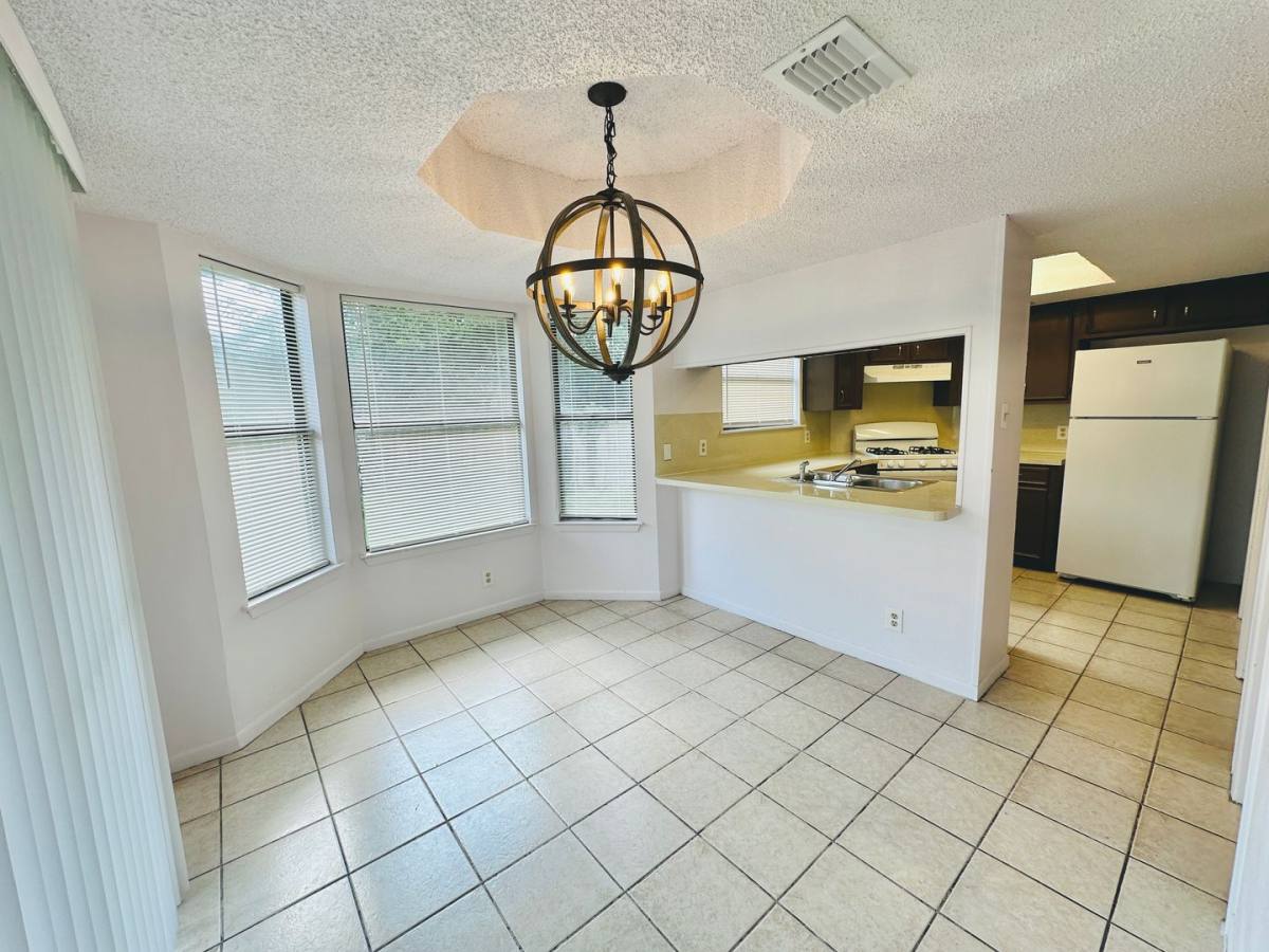 Apartment for rent at 1000 & 1002 Ridgemont St, Round Rock, TX 78664