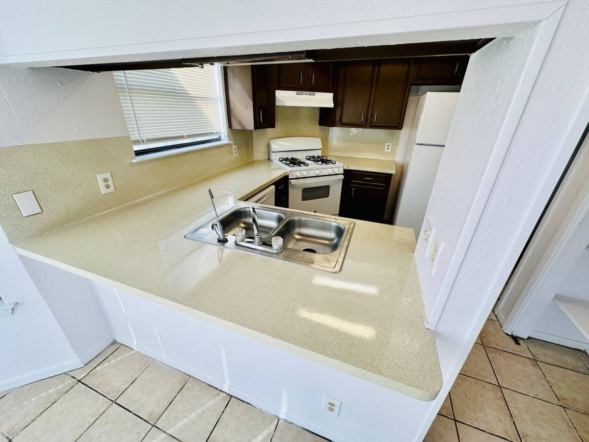 Apartment for rent at 1000 & 1002 Ridgemont St, Round Rock, TX 78664