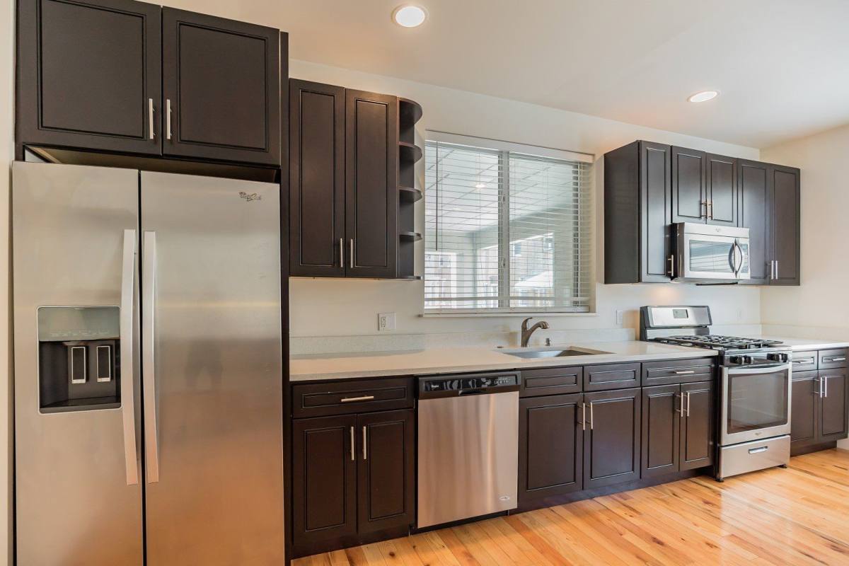 Apartment for rent at 910 N 19th St, Philadelphia, PA 19130