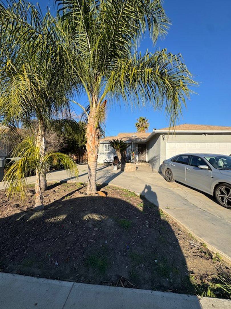 House for rent at 419 Angela Way, San Jacinto, CA 92583