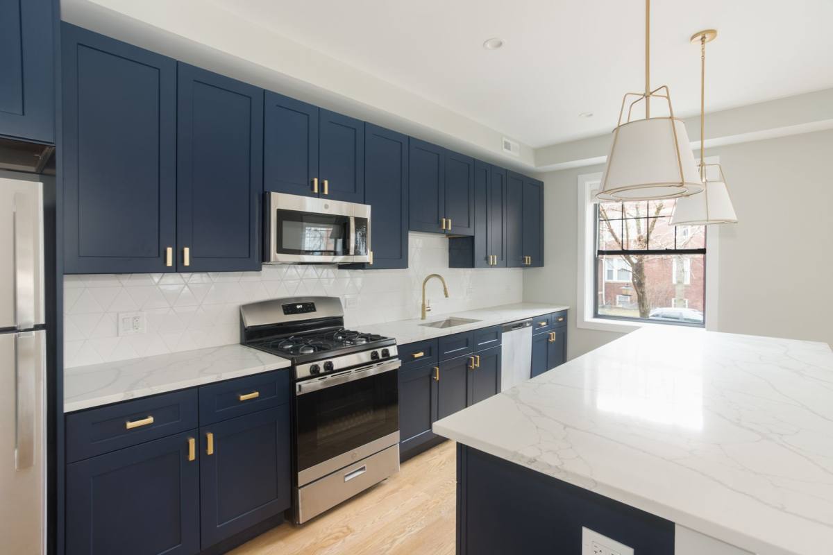 Apartment for rent at 2020 W Montrose Ave, Chicago, IL 60618