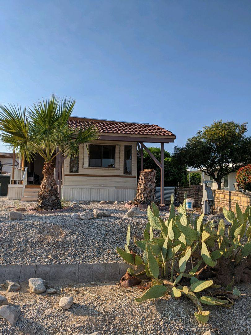 House for rent at 13827 E 49th St, Yuma, AZ 85367