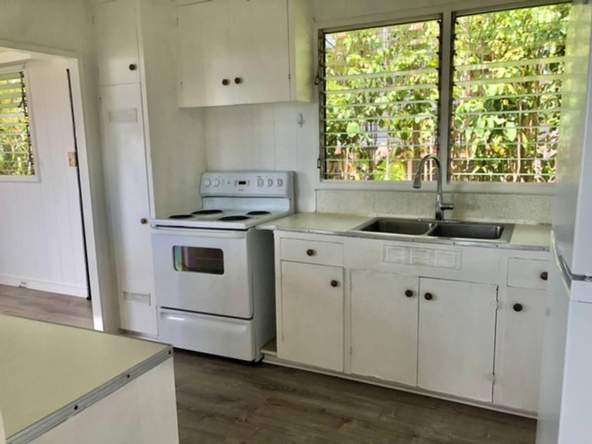 Apartment for rent at 3670 Hilo Place, Honolulu, HI 96816