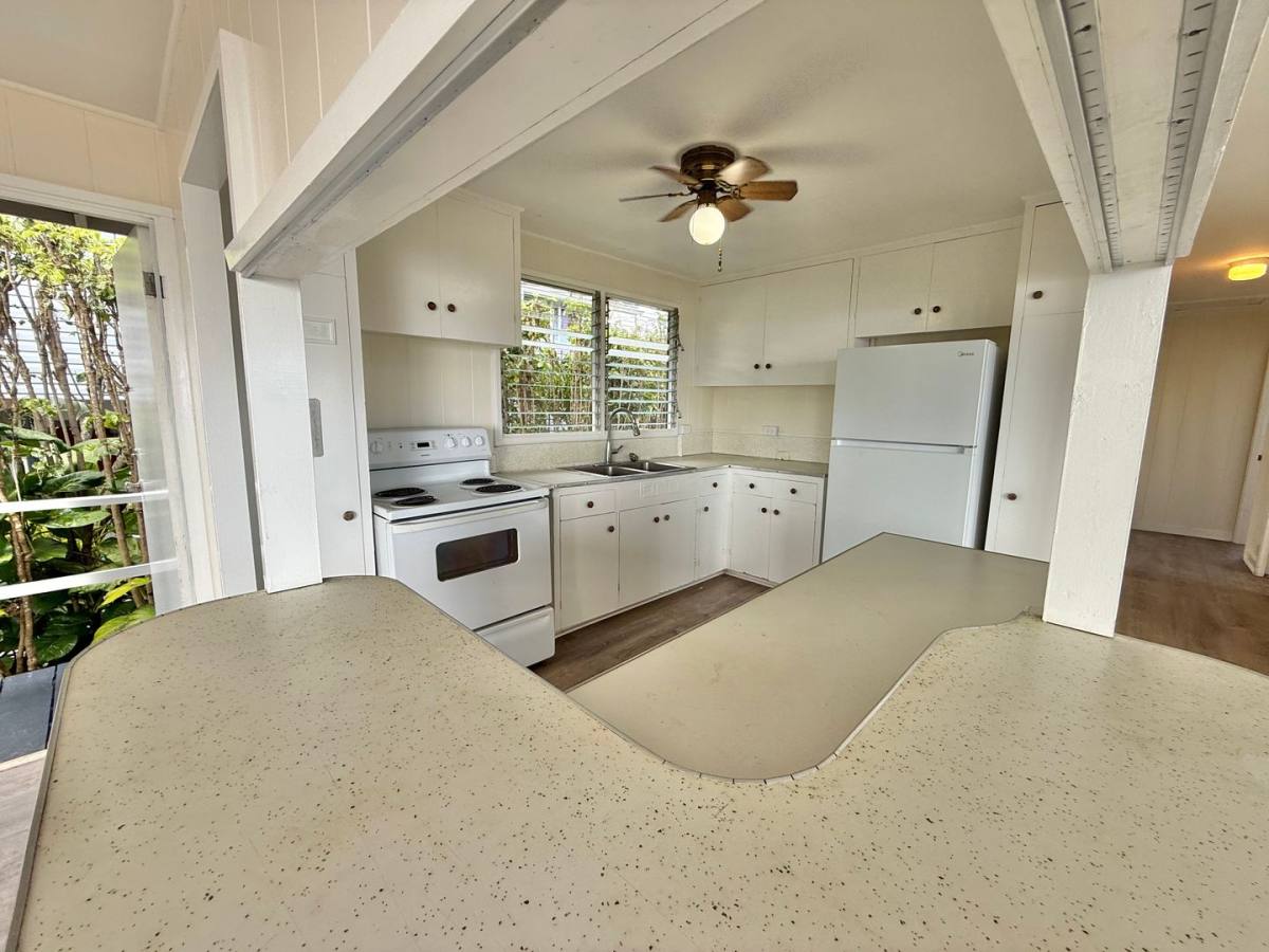 Apartment for rent at 3670 Hilo Place, Honolulu, HI 96816