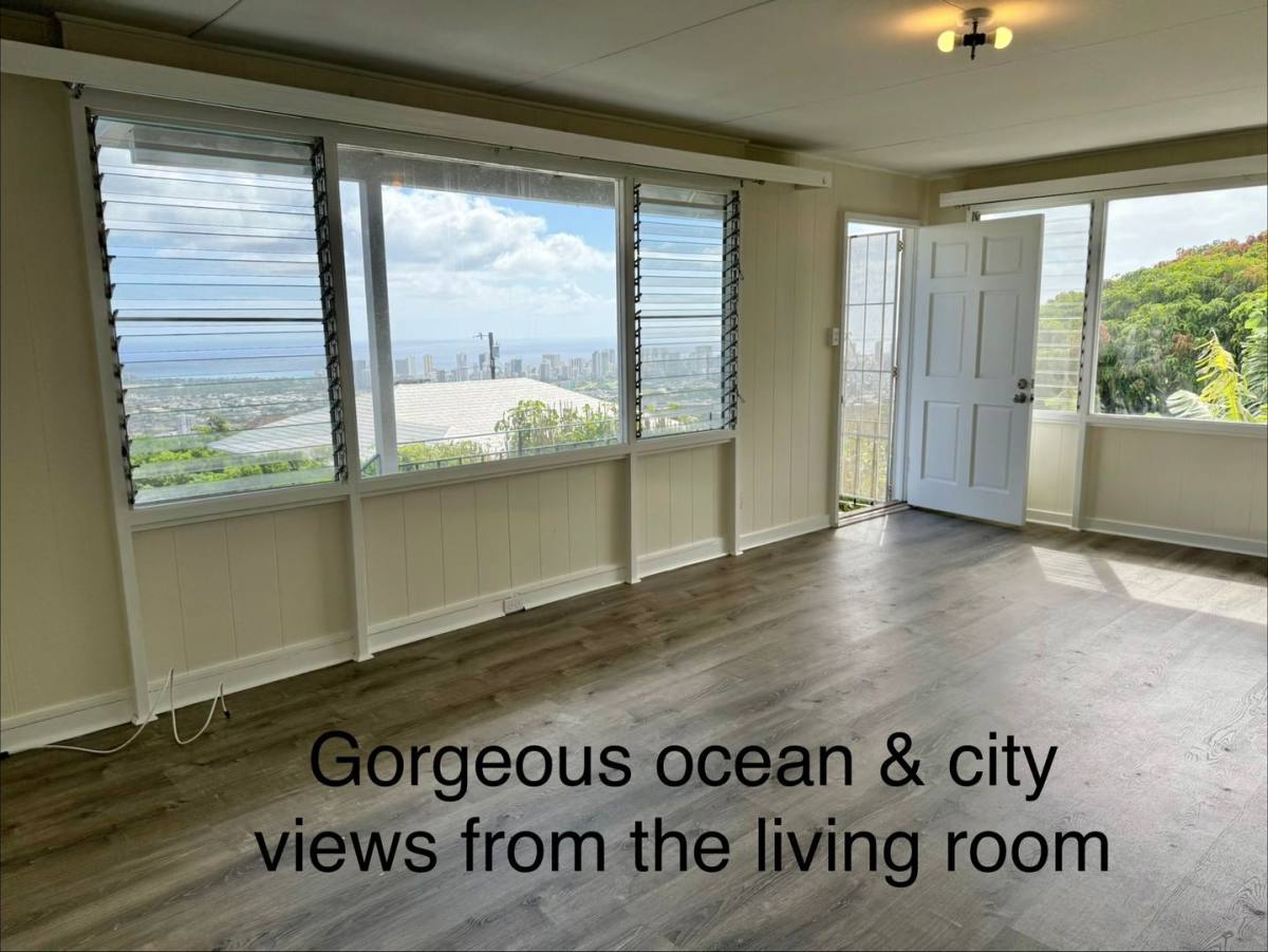Apartment for rent at 3670 Hilo Place, Honolulu, HI 96816