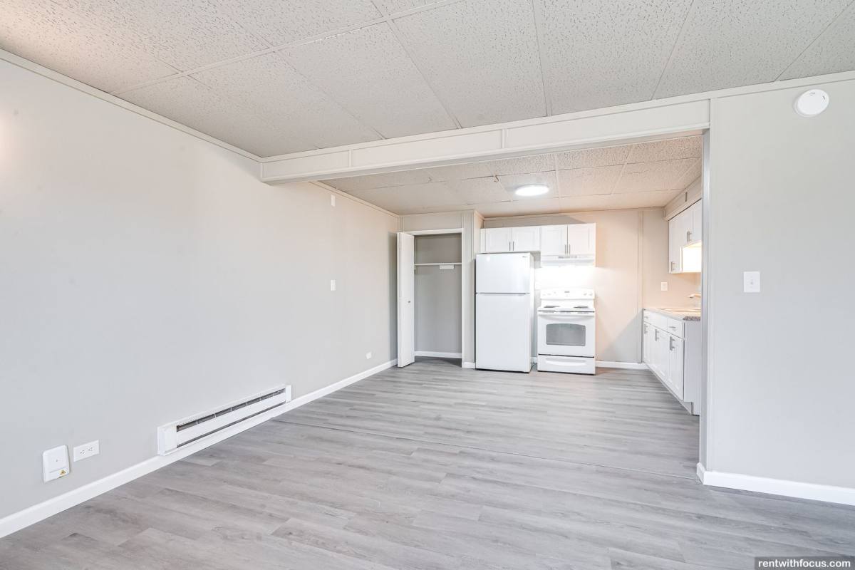 Apartment for rent at 1227 Doctors Dr, Neenah, WI 54956