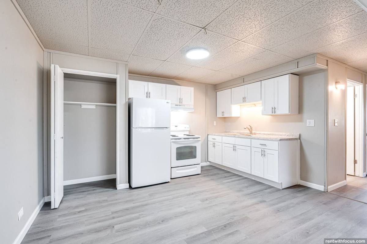 Apartment for rent at 1227 Doctors Dr, Neenah, WI 54956