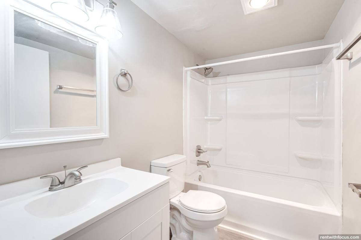 Apartment for rent at 1227 Doctors Dr, Neenah, WI 54956