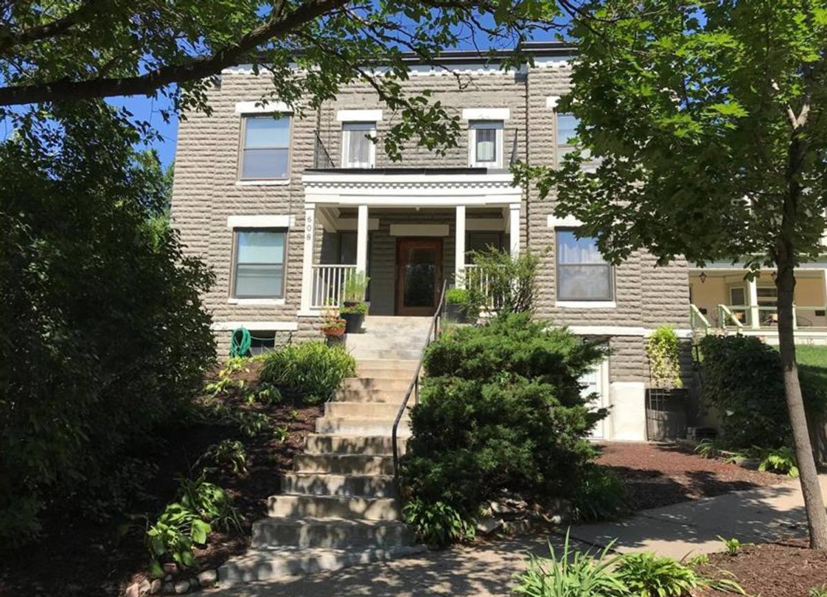 Apartment for rent at 608 Ridgewood Ave, Minneapolis, MN 55403