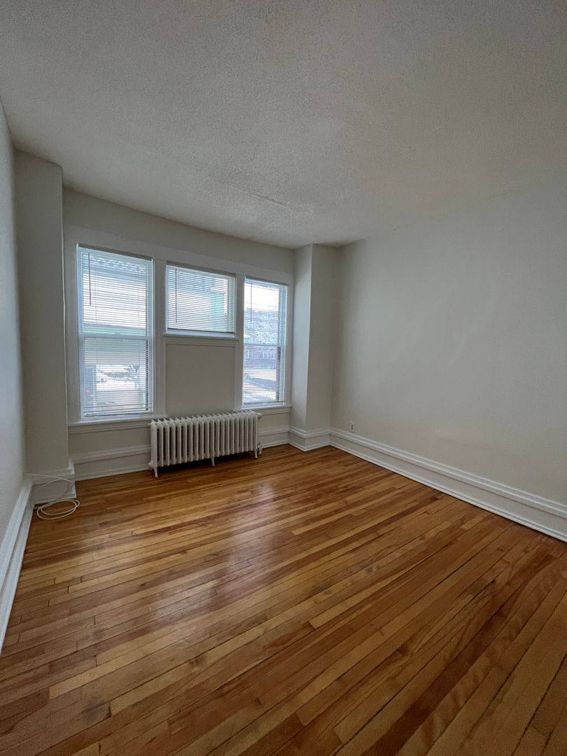 Apartment for rent at 608 Ridgewood Ave, Minneapolis, MN 55403