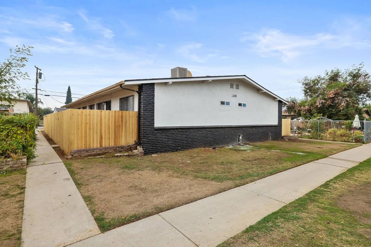 Apartment for rent at 1329 E San Ramon Ave, Fresno, CA 93710