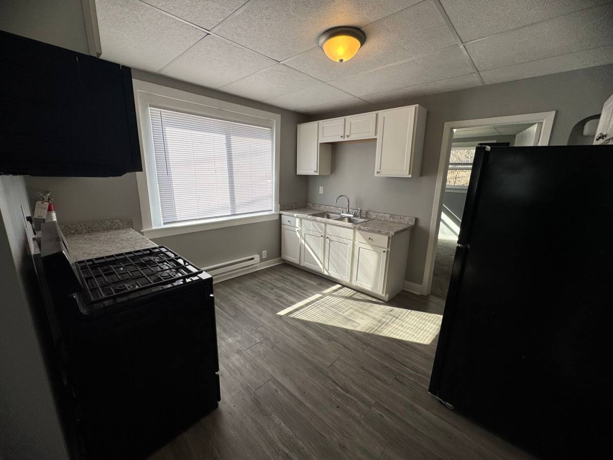 Apartment for rent at 524 Lincoln Court, Davenport, IA 52804