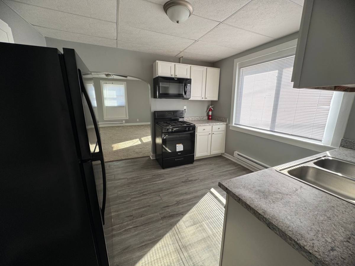 Apartment for rent at 524 Lincoln Court, Davenport, IA 52804