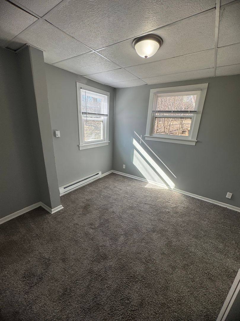 Apartment for rent at 524 Lincoln Court, Davenport, IA 52804
