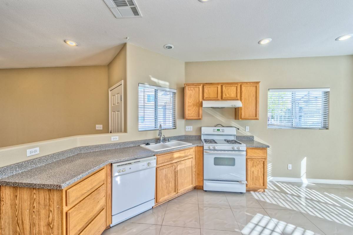 House for rent at 9926 Star Lake Ave, Las Vegas, NV 89148