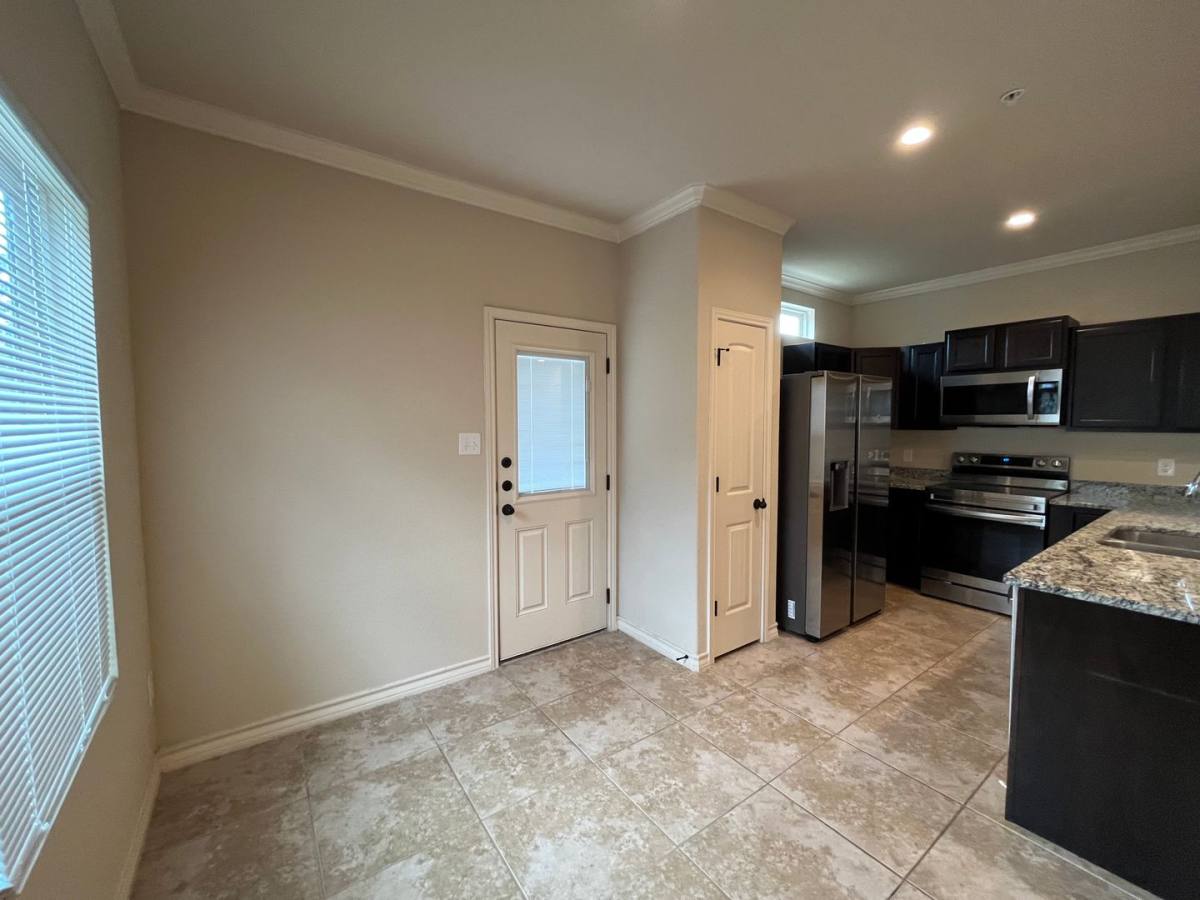 Townhouse for rent at 6306 Luglio Lane, San Antonio, TX 78233