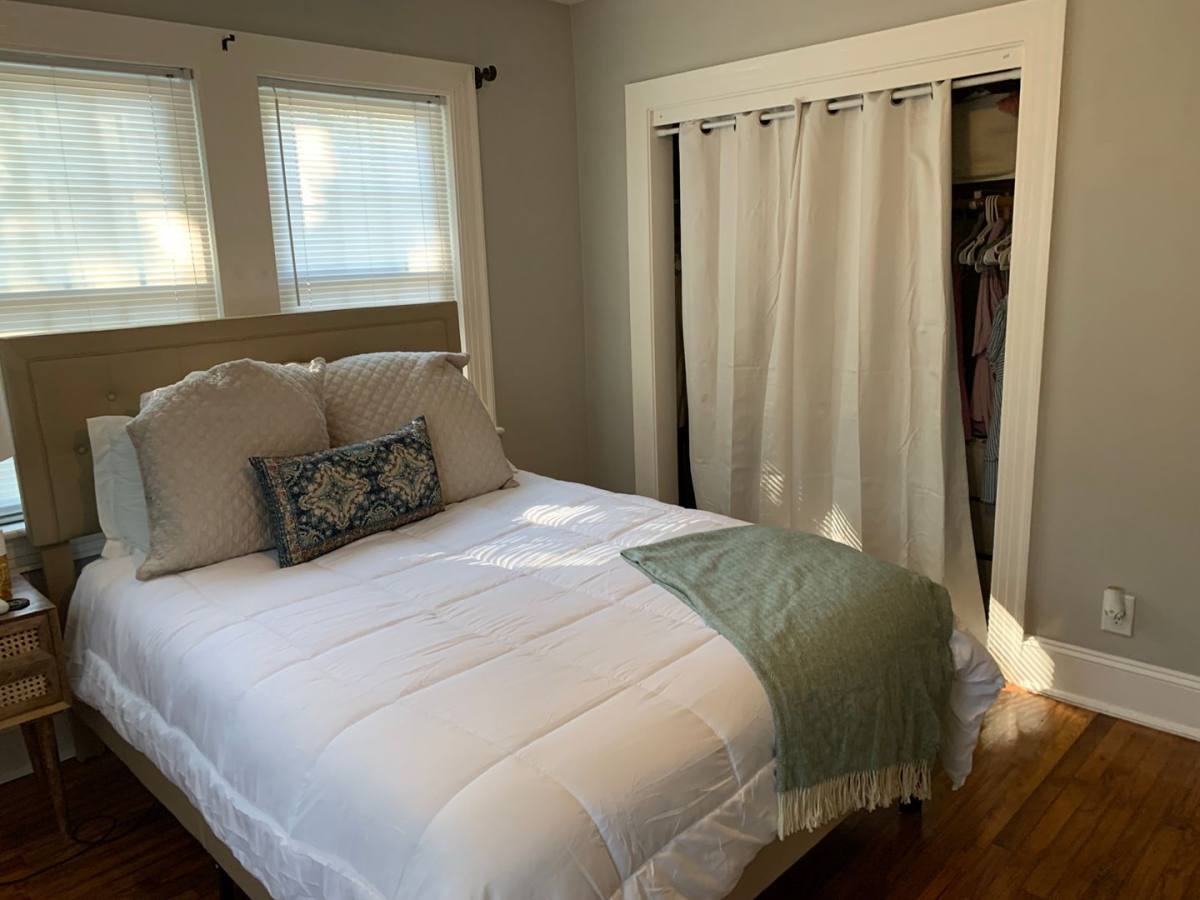 House for rent at 415 Ash St, Greenville, NC 27858