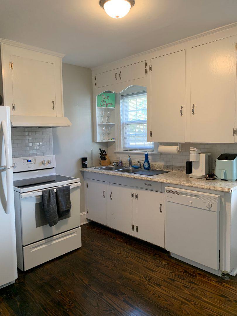 House for rent at 415 Ash St, Greenville, NC 27858
