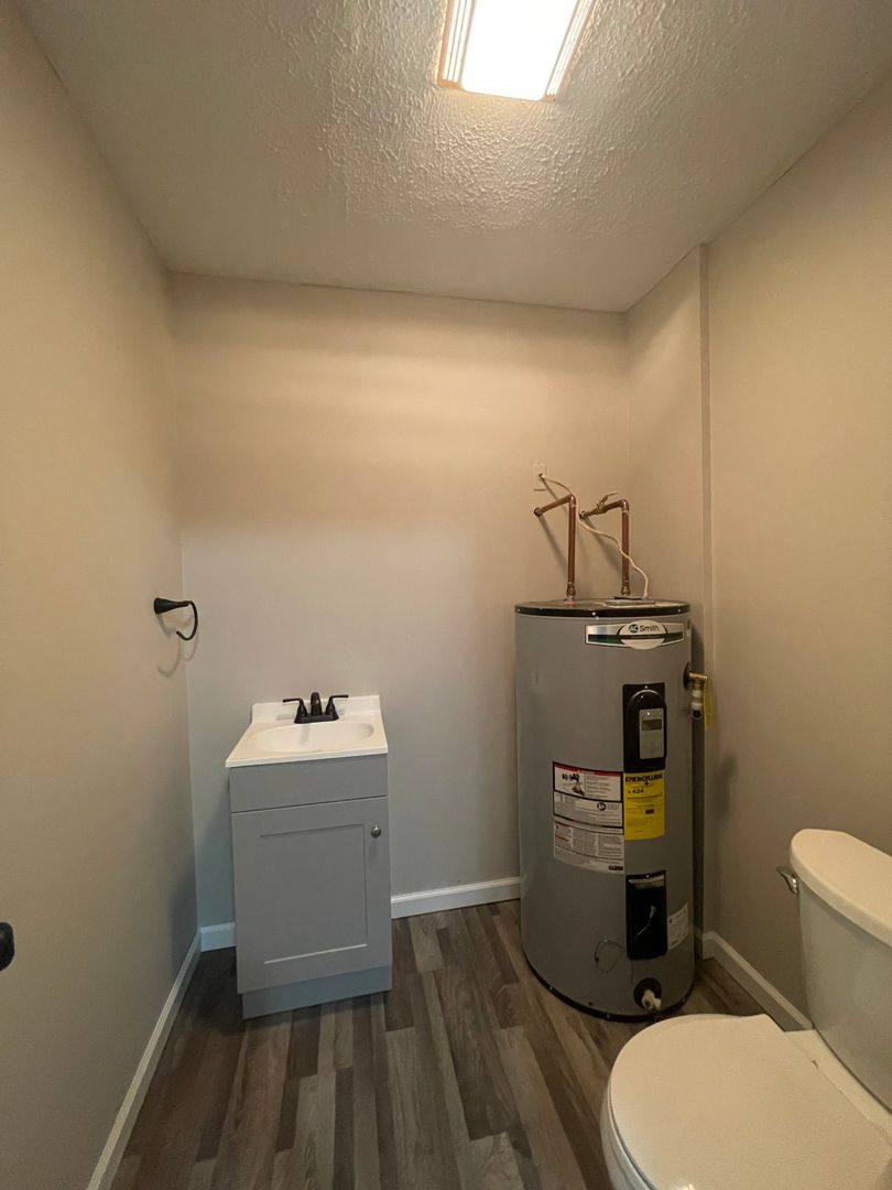 House for rent at 4045 Old Mayfield Rd, Paducah, KY 42003