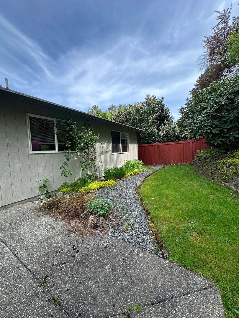 House for rent at 408 Saratoga St, Granite Falls, WA 98252