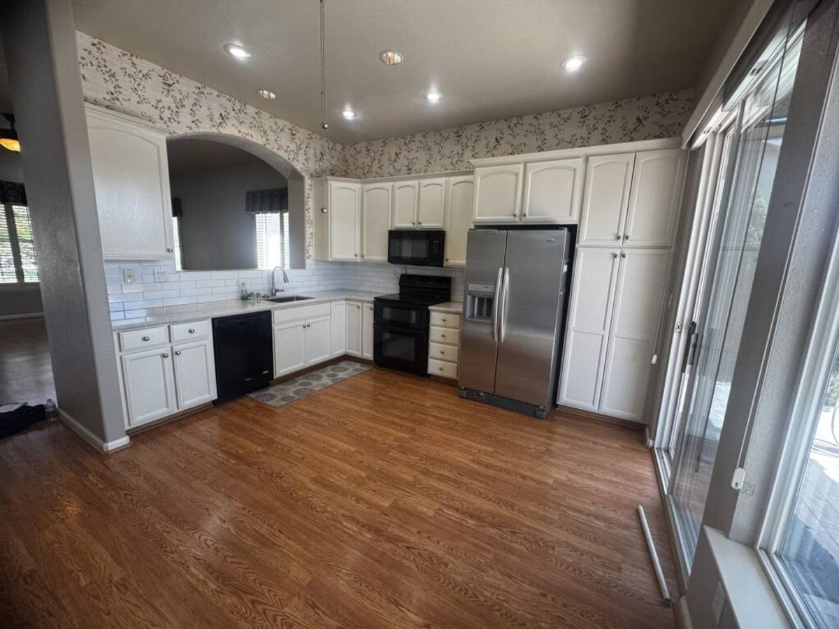 House for rent at 1349 Table Mountain Dr, Oakdale, CA 95361