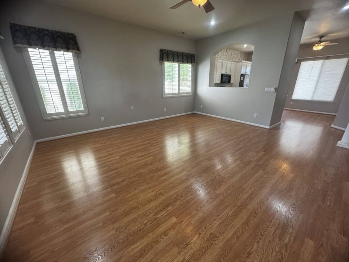 House for rent at 1349 Table Mountain Dr, Oakdale, CA 95361