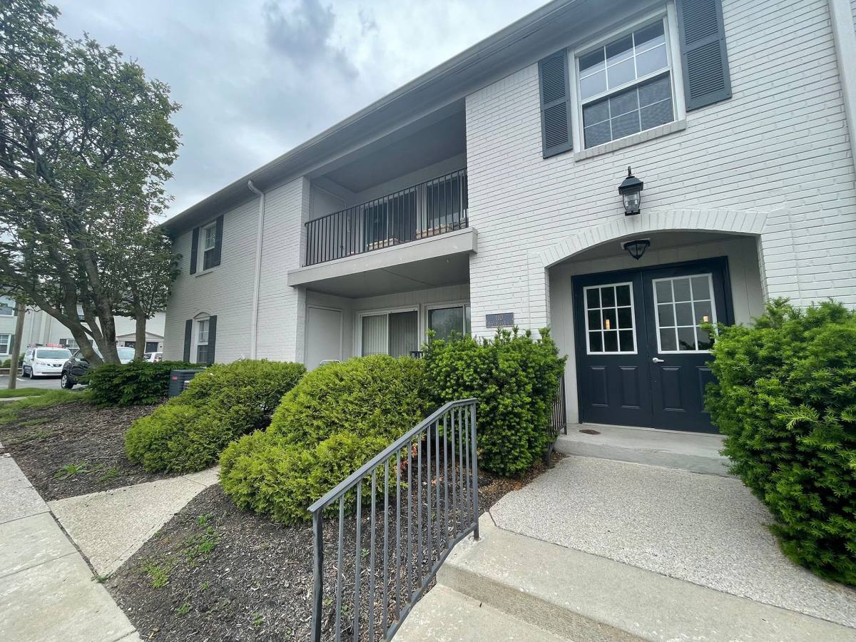 Apartment for rent at 110 Bryn Mawr Lane, Carmel, IN 46032