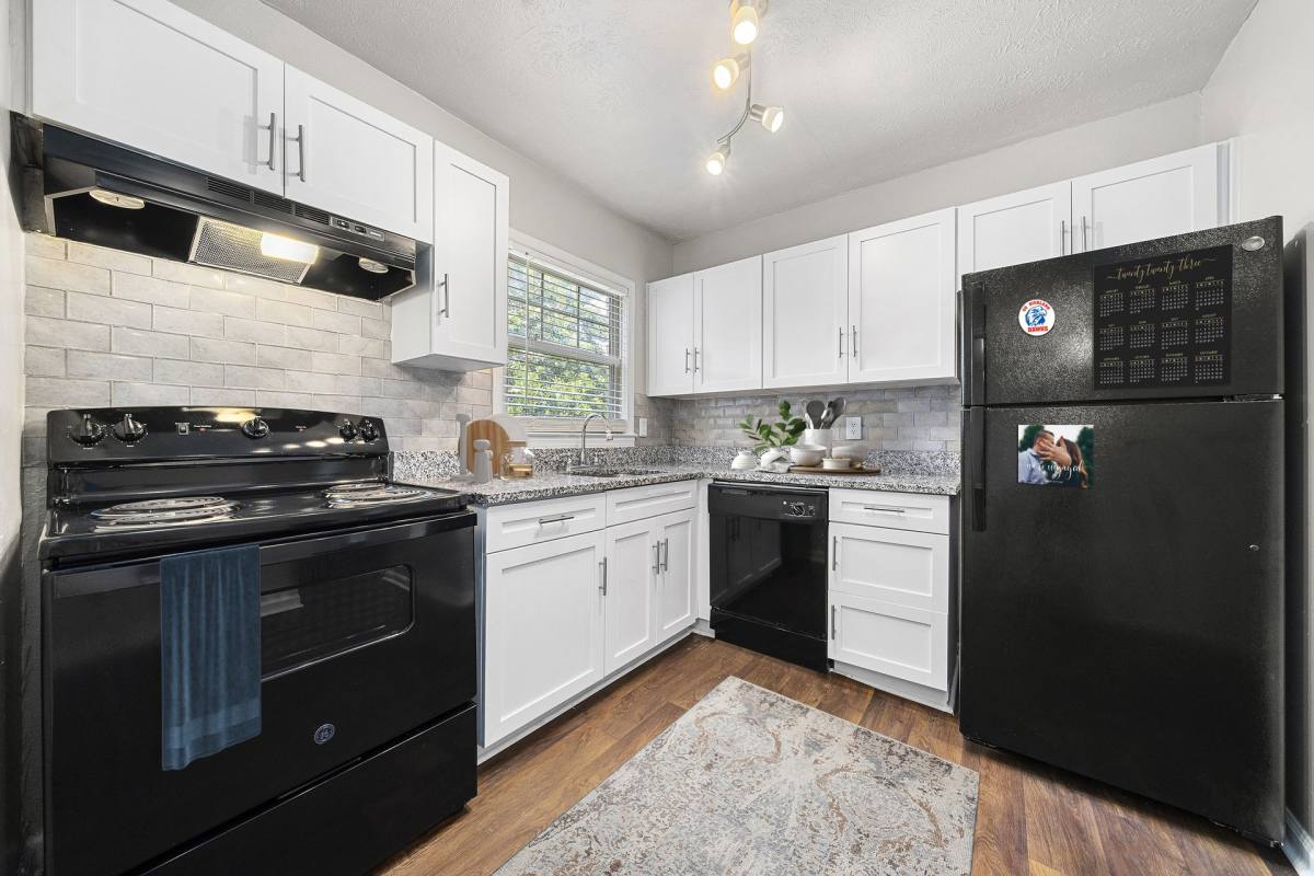 Townhouse for rent at 3340 Lansbury Village Dr, Atlanta, GA 30341