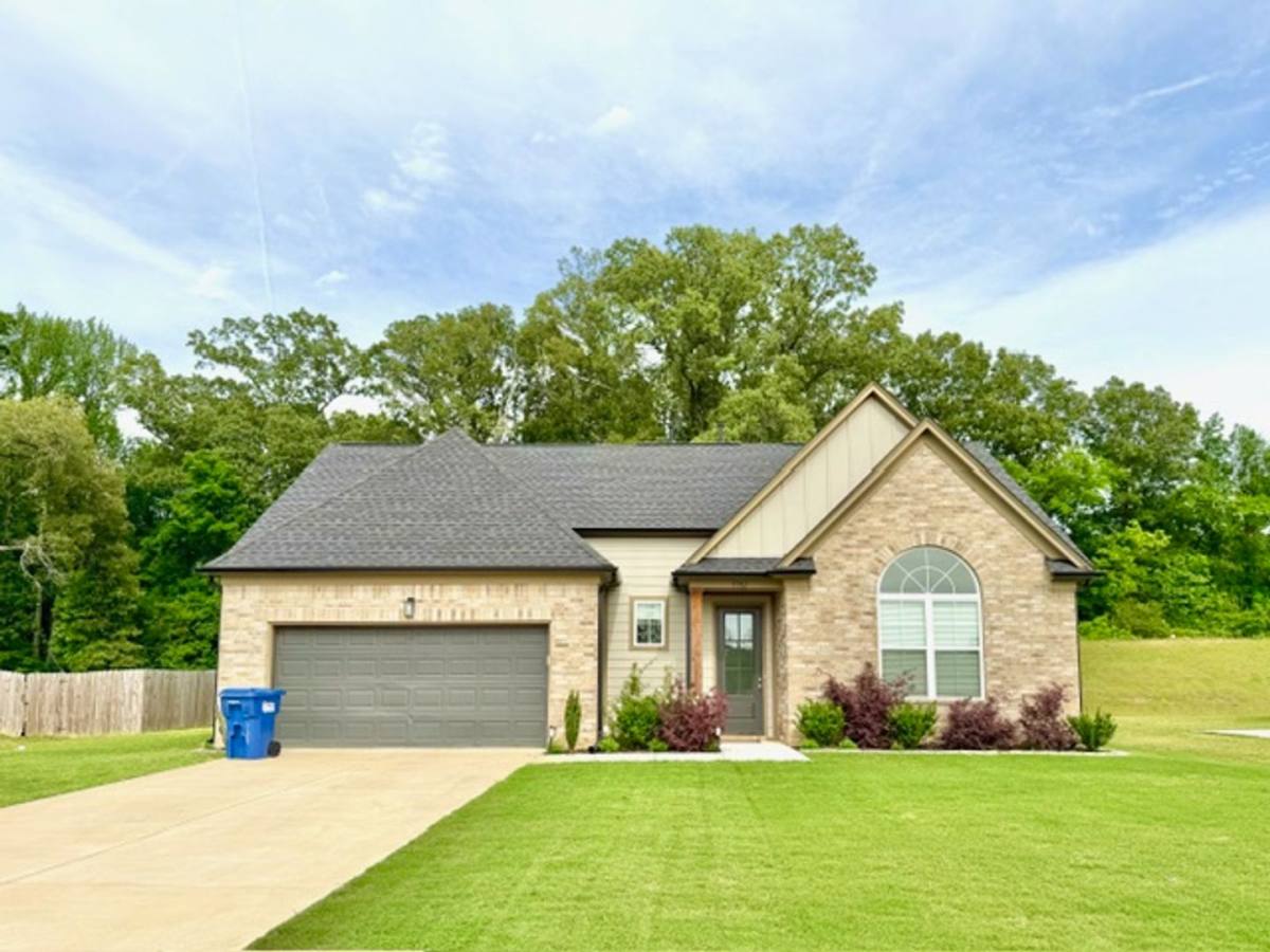 House for rent at 7782 Emeline Dr, Horn Lake, MS 38637