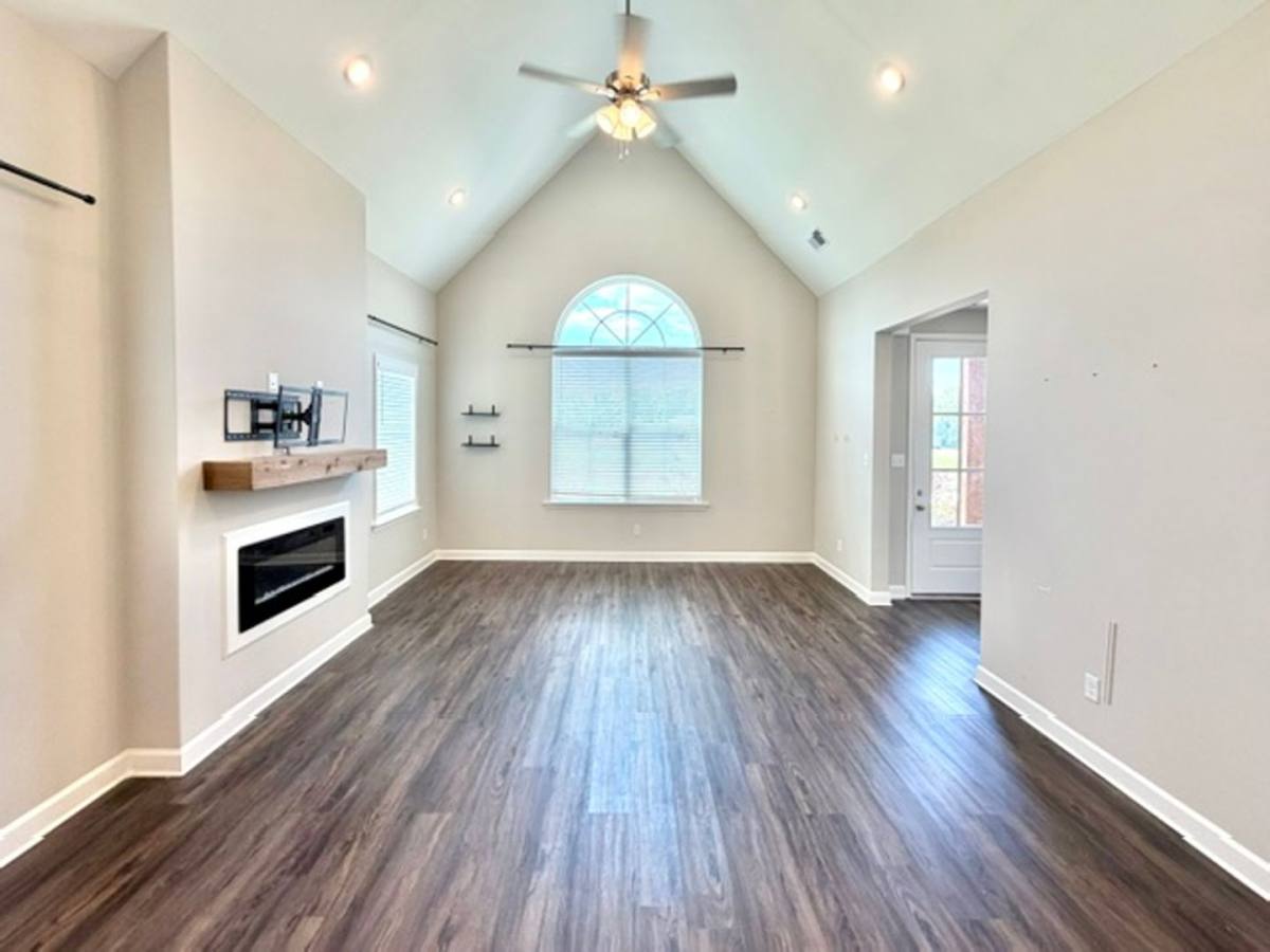 House for rent at 7782 Emeline Dr, Horn Lake, MS 38637