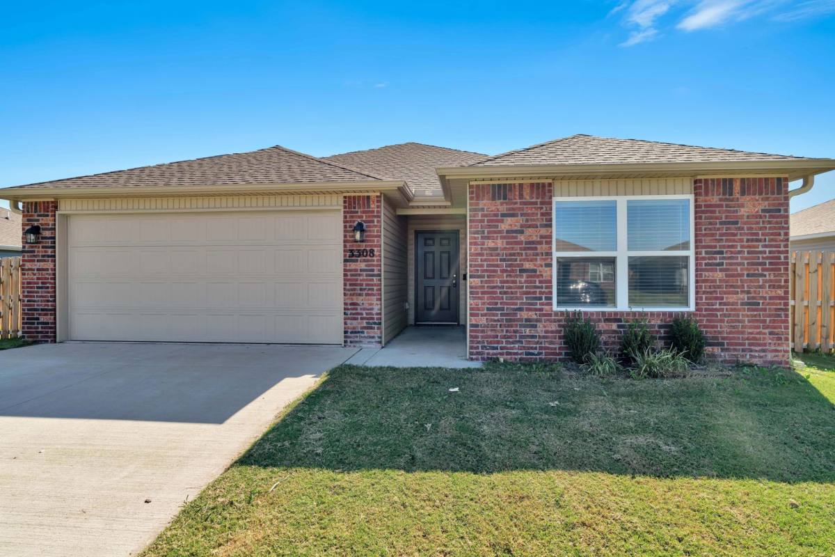 House for rent at 3308 E Ricky Dr, Siloam Springs, AR 72761