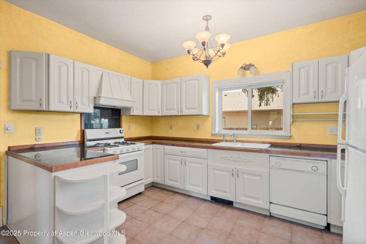 House for rent at 440 Whiteriver Ave, Rifle, CO 81650
